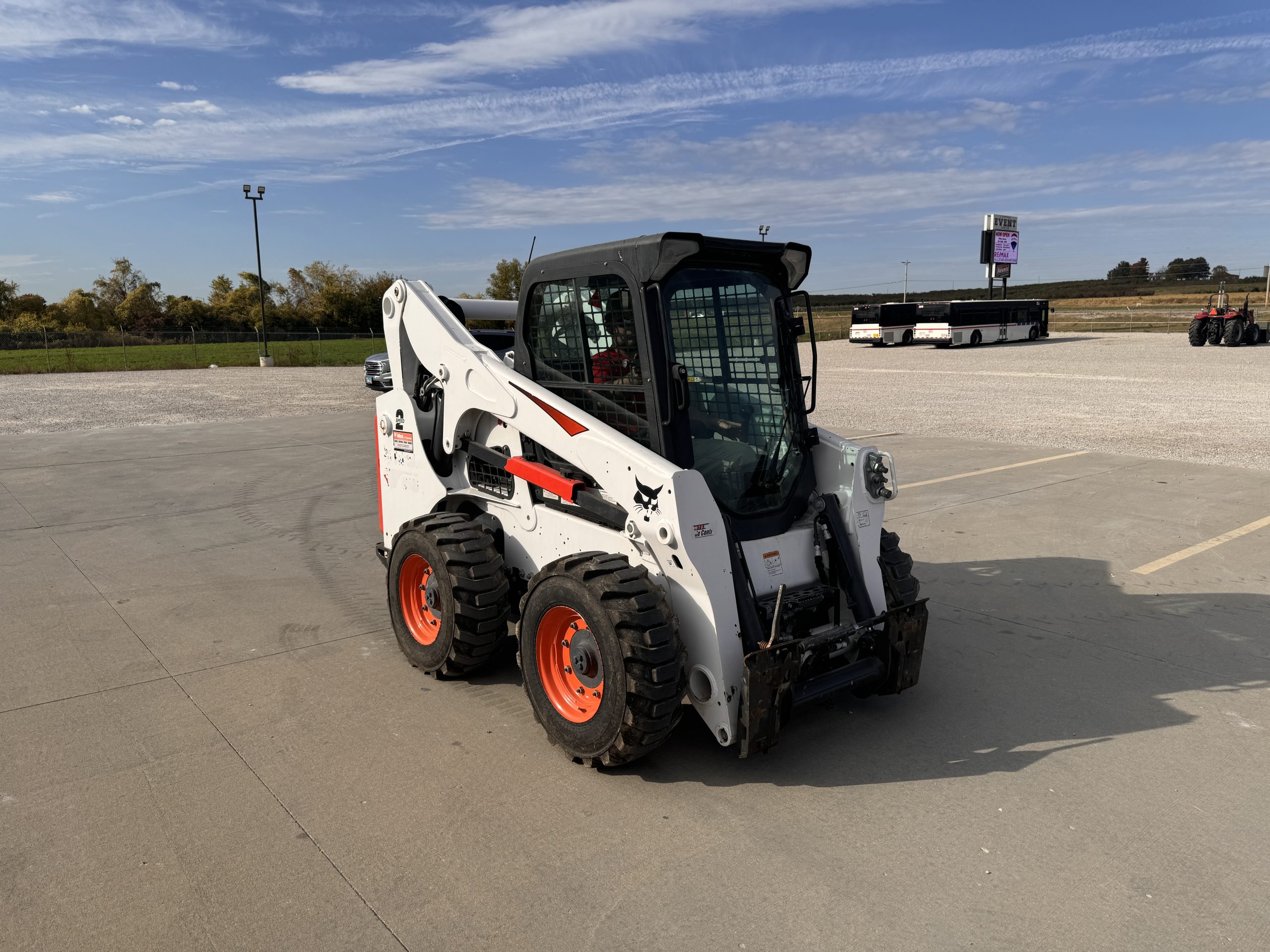 BOBCAT SIDE 3 PROFILE