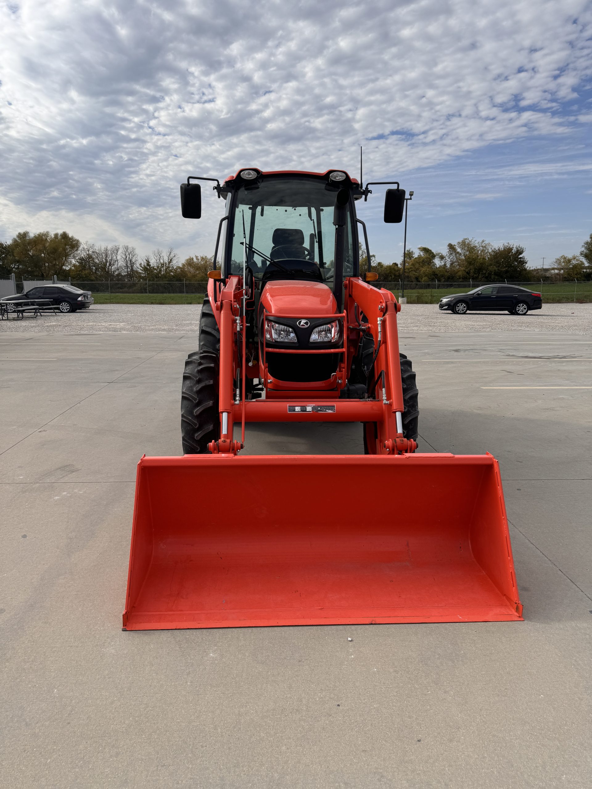 KUBOTA CABBED FRONT 1 PROFILE