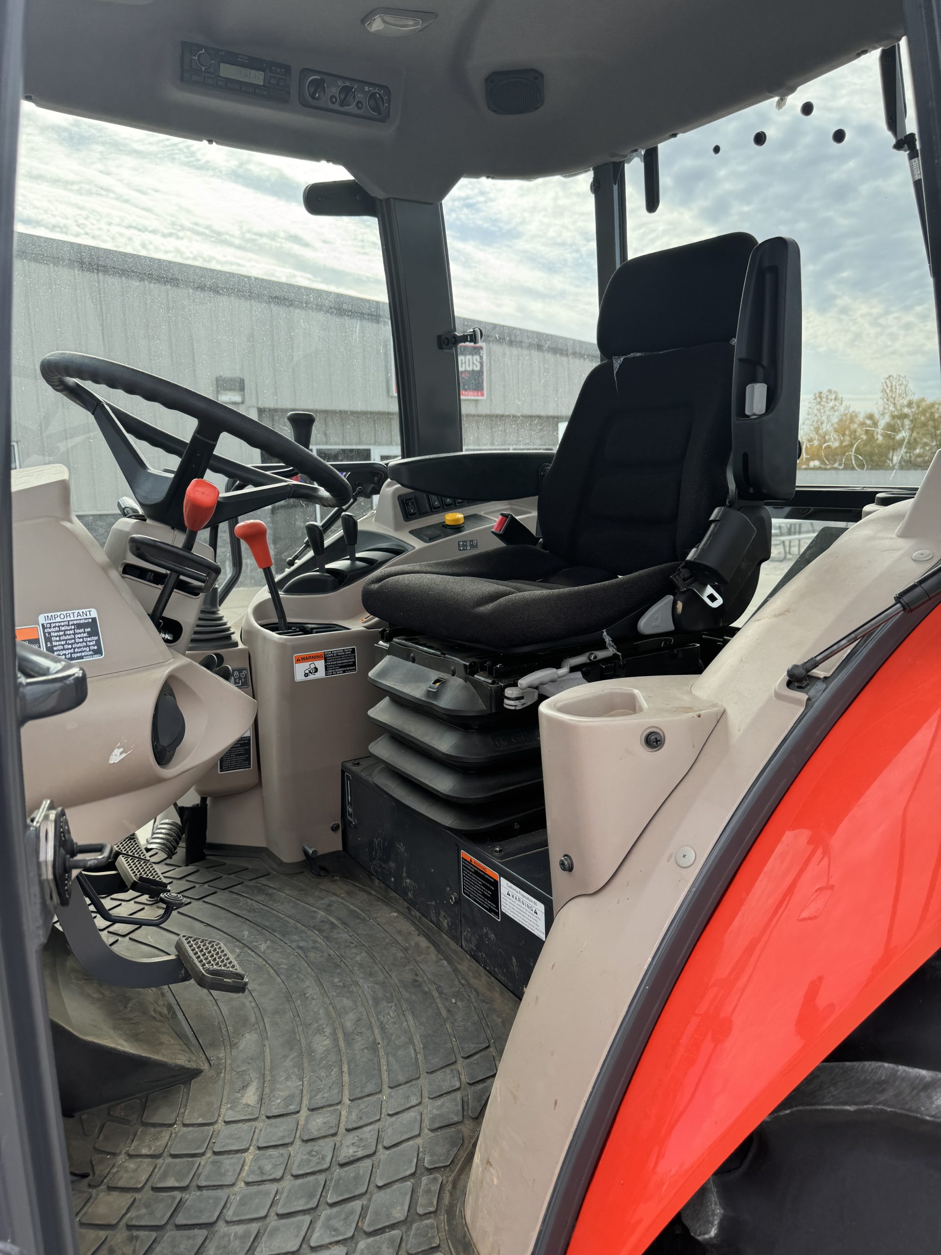 KUBOTA CABBED INTERIOR CAB