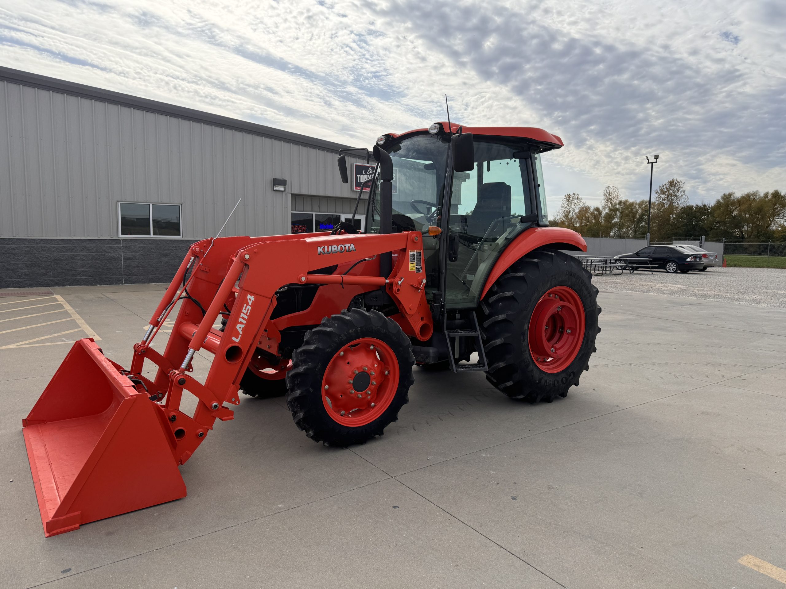 KUBOTA CABBED SIDE 2 PROFILE